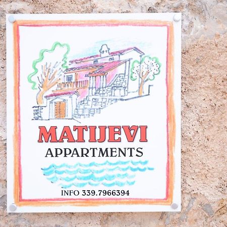 Matijevi Apartments Sistiana Buitenkant foto