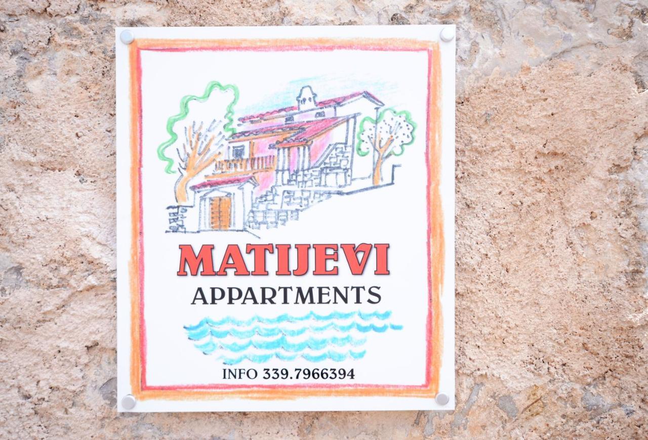 Matijevi Apartments Sistiana Buitenkant foto
